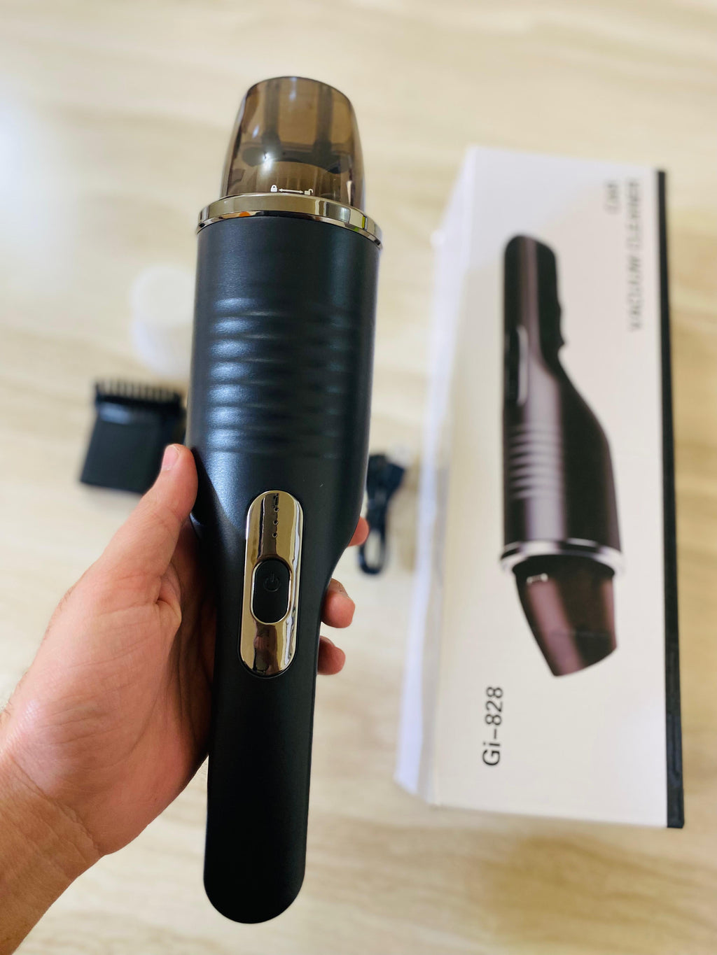 Car Vacuum Cleaner Gi-828  Gi-828 Multifunctional Handheld Vacuum Cleaner 9000Pa Strong Suction 80W 120Ml Portable Cordless Vacuum Cleaner Mite Predator
