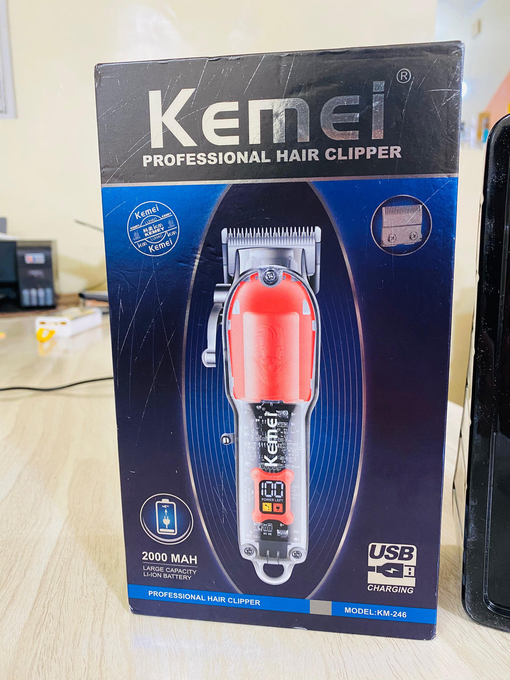 Kemei KM-246 heavy Duty Trimmer Rechargeable Shaver Beard trimmer Professional Hair Trimmer Cordless Oil head Men Hair Cutting Machine Beard razor