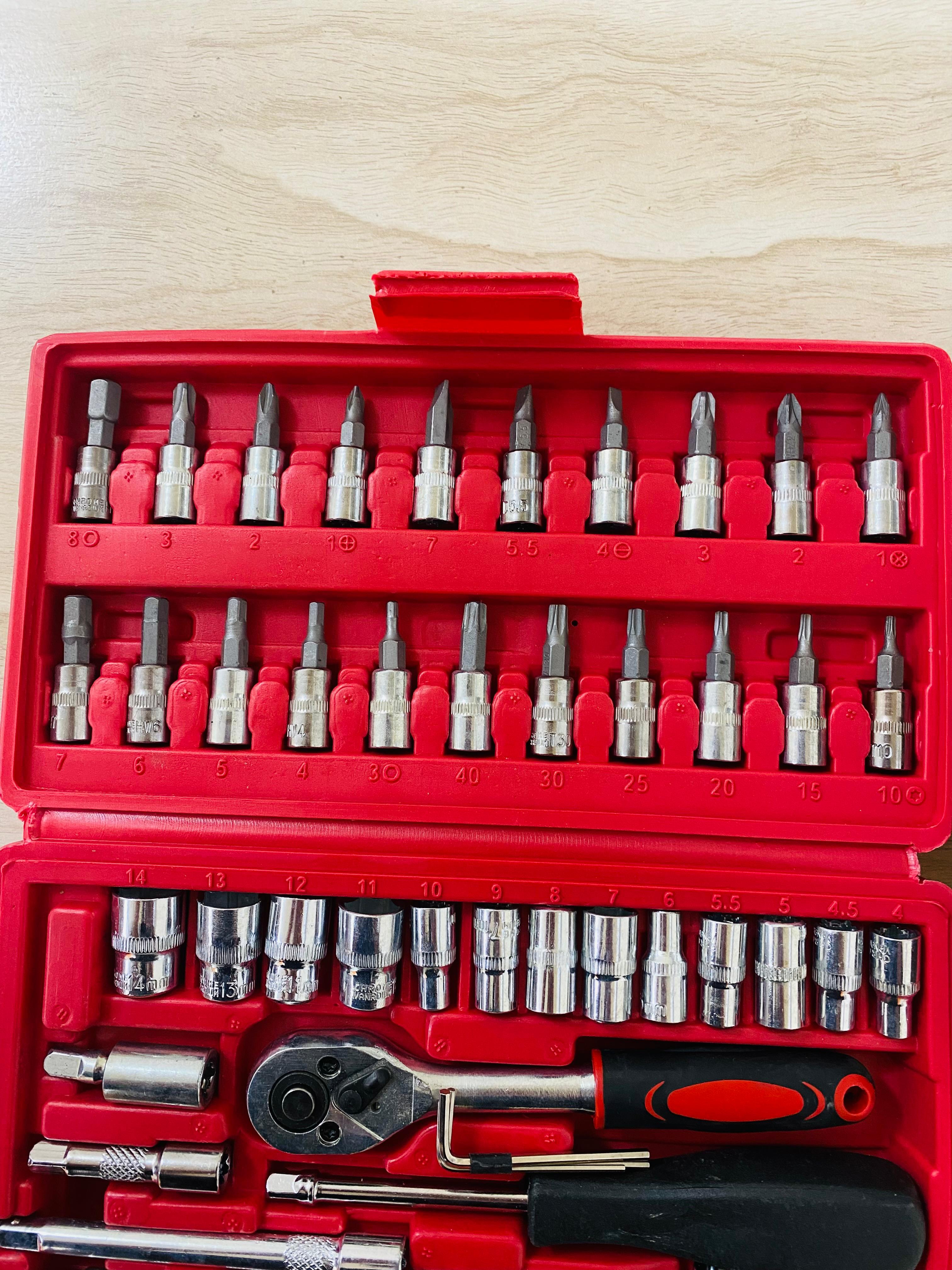 46 pcs Socket Wrench Set 1/4"Drive Metric Mechanic Tools Kit Bit Ratchet Sockets with Extension Bar for Automotive, Car, Bike, Household and Auto Repairing with Storage Case