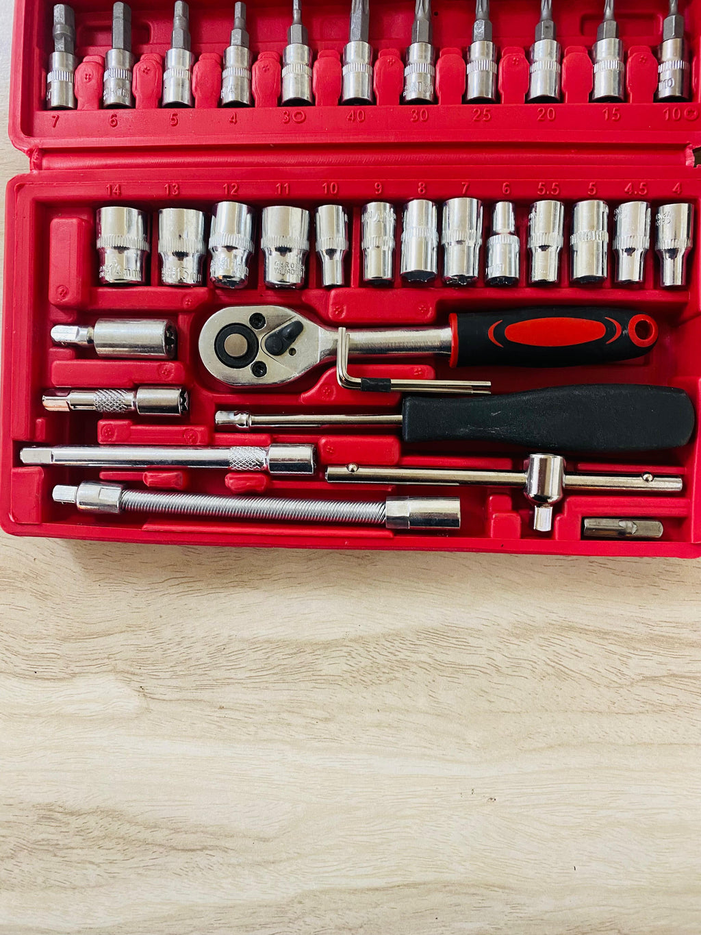 46 pcs Socket Wrench Set 1/4"Drive Metric Mechanic Tools Kit Bit Ratchet Sockets with Extension Bar for Automotive, Car, Bike, Household and Auto Repairing with Storage Case