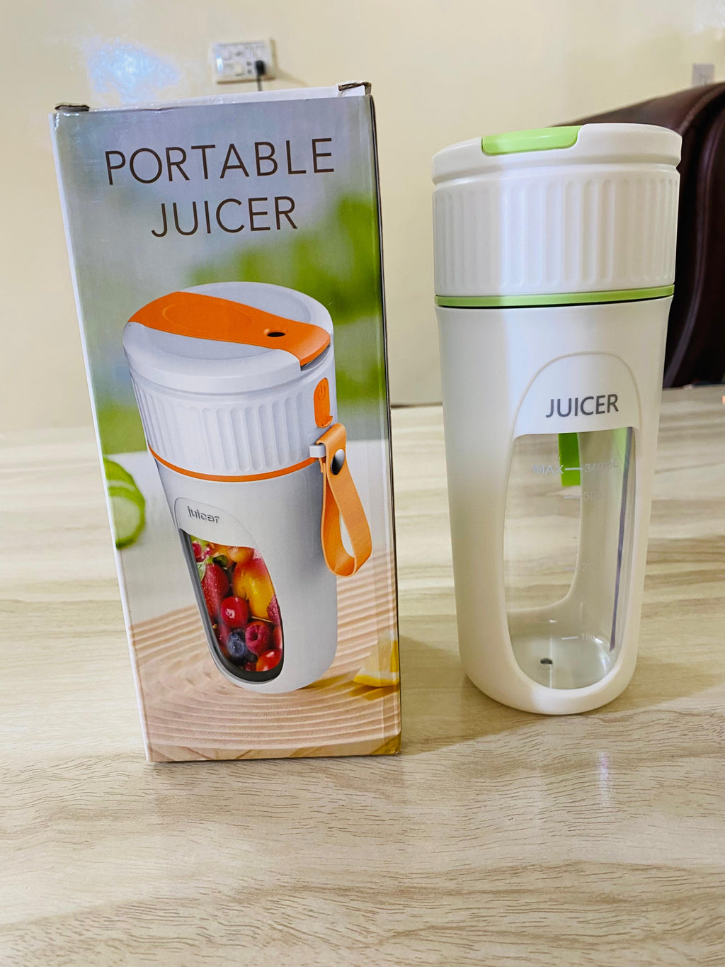 Rechargeable juicer blender with 8 blades