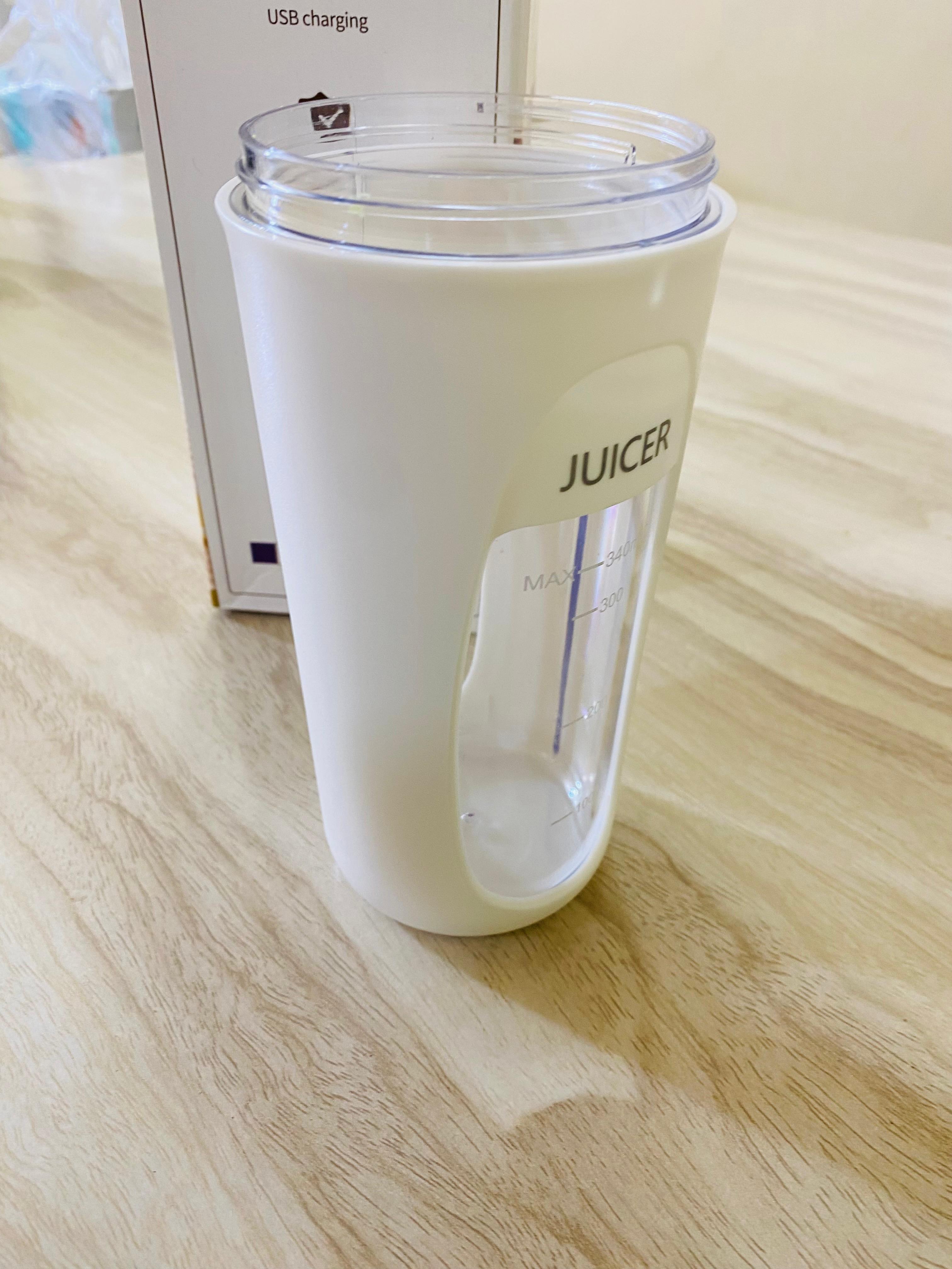 Rechargeable juicer blender with 8 blades