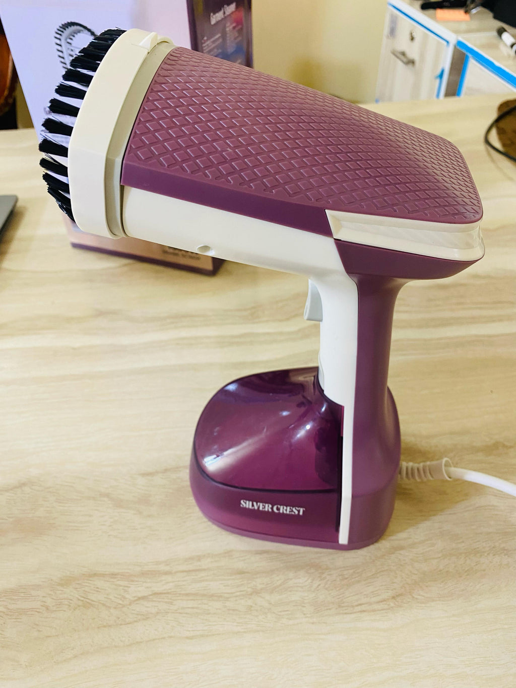silver crest 1600 watts steam iron with 300 ml water tank capacity