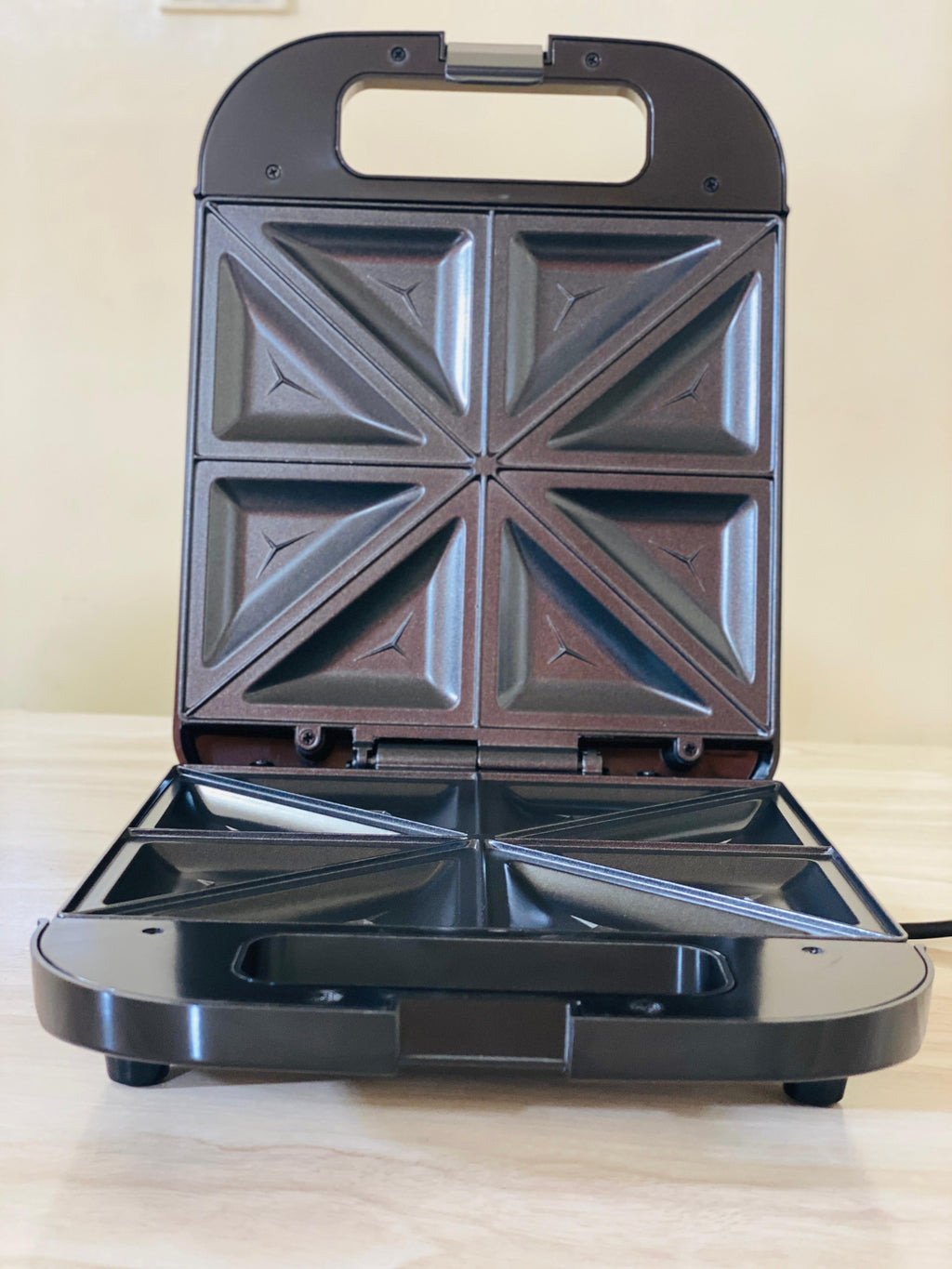 SOKANY SK-08102 Sandich Maker With Non-Stick Coated Heating