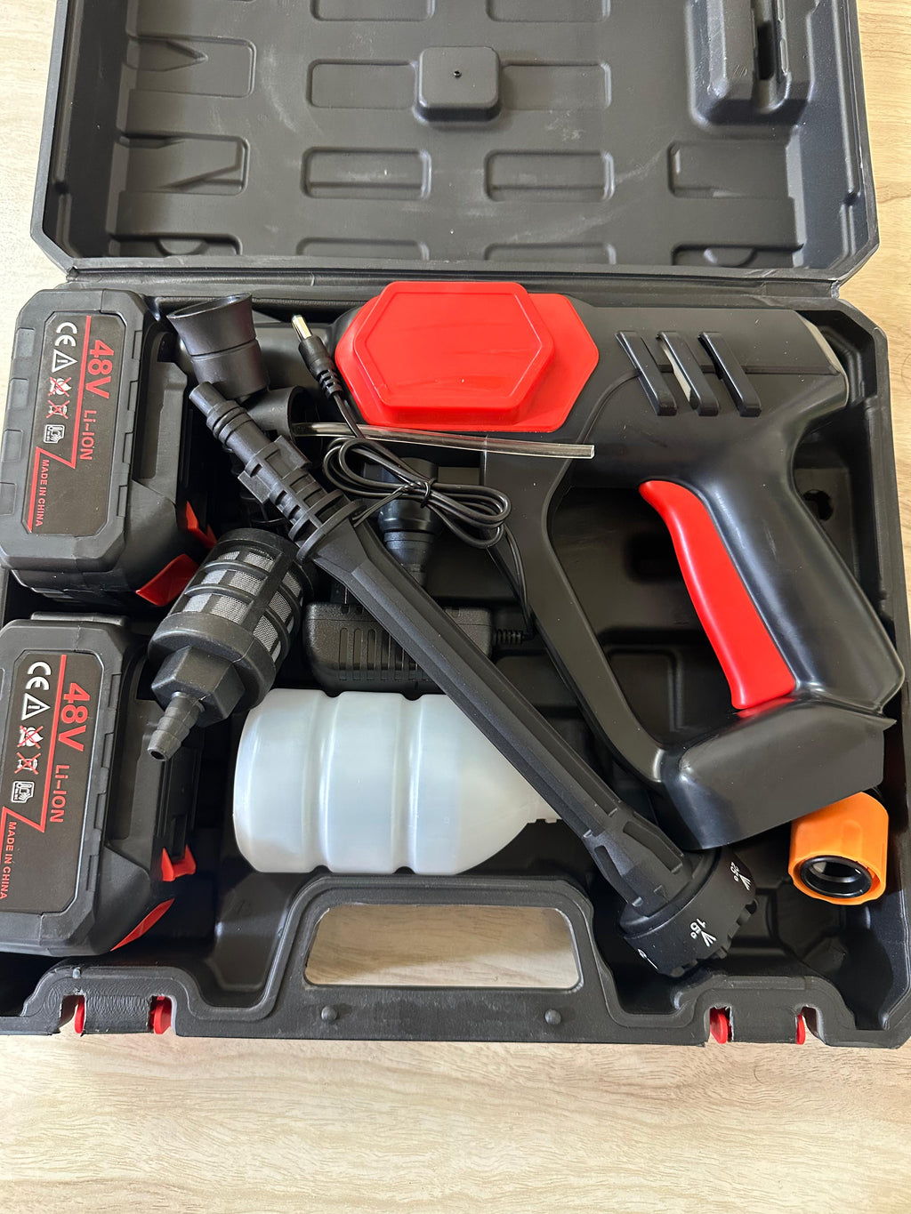 Rechargeable pressure washer 48v 2 batteries