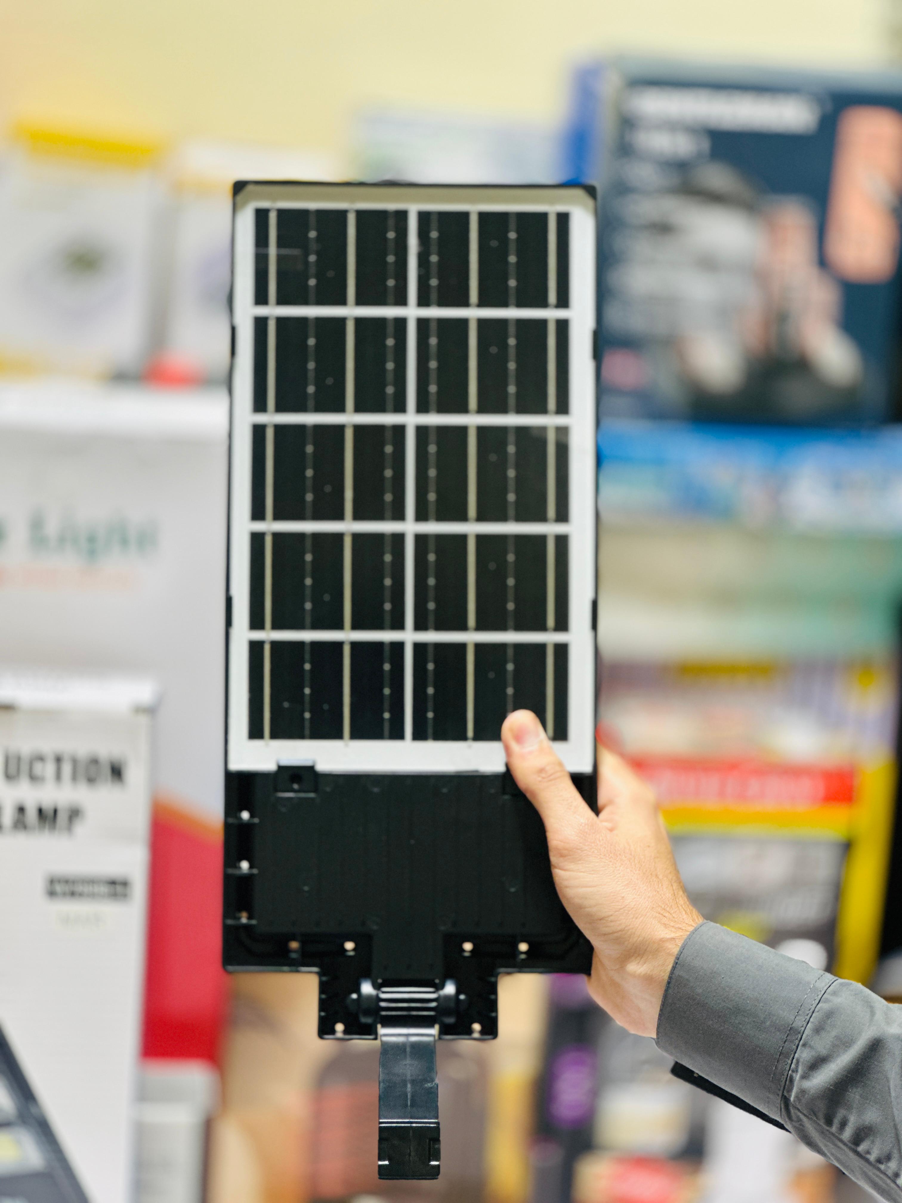200W Solar Sensor Street Light | 8 Leds | IP 65 protected