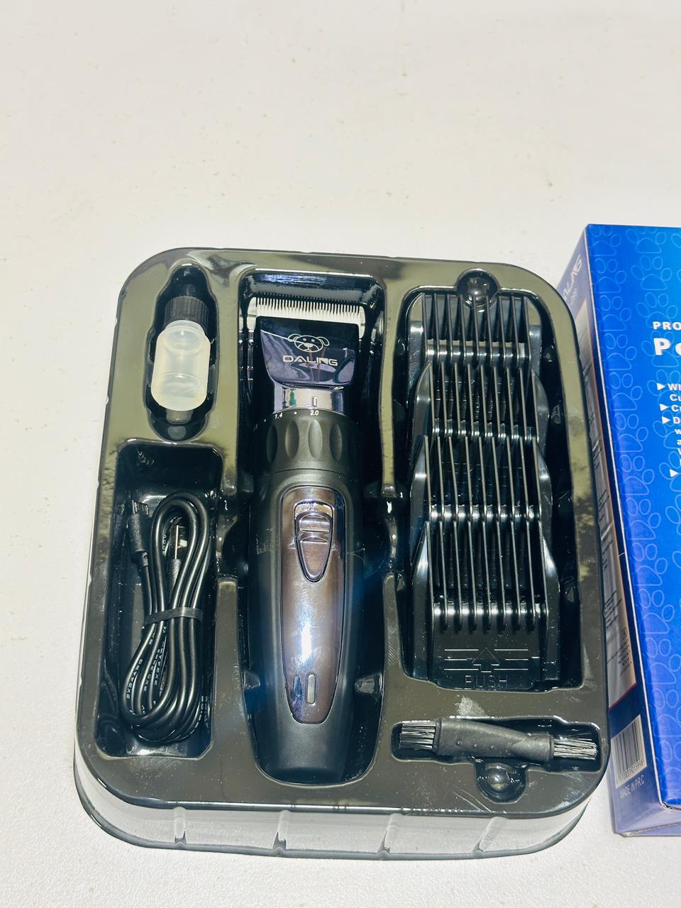 Pet clipper | Rechargeable Pet Clipper | Ceramic Blades | Type C | Size Adjustment | 4 combs