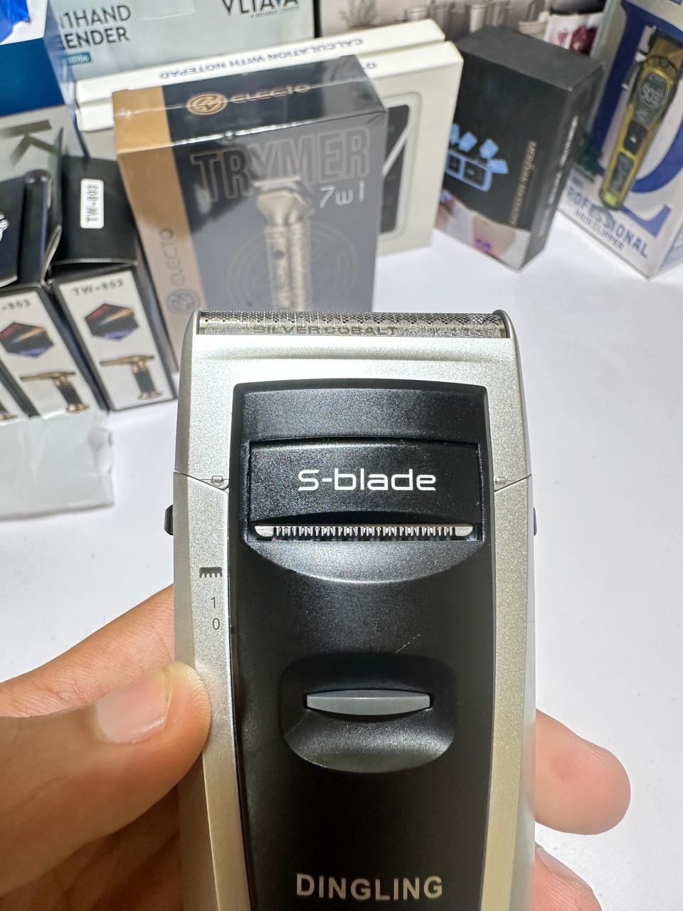 Dingling RF-699 Rechargeable Electric Shaver , sharp blade