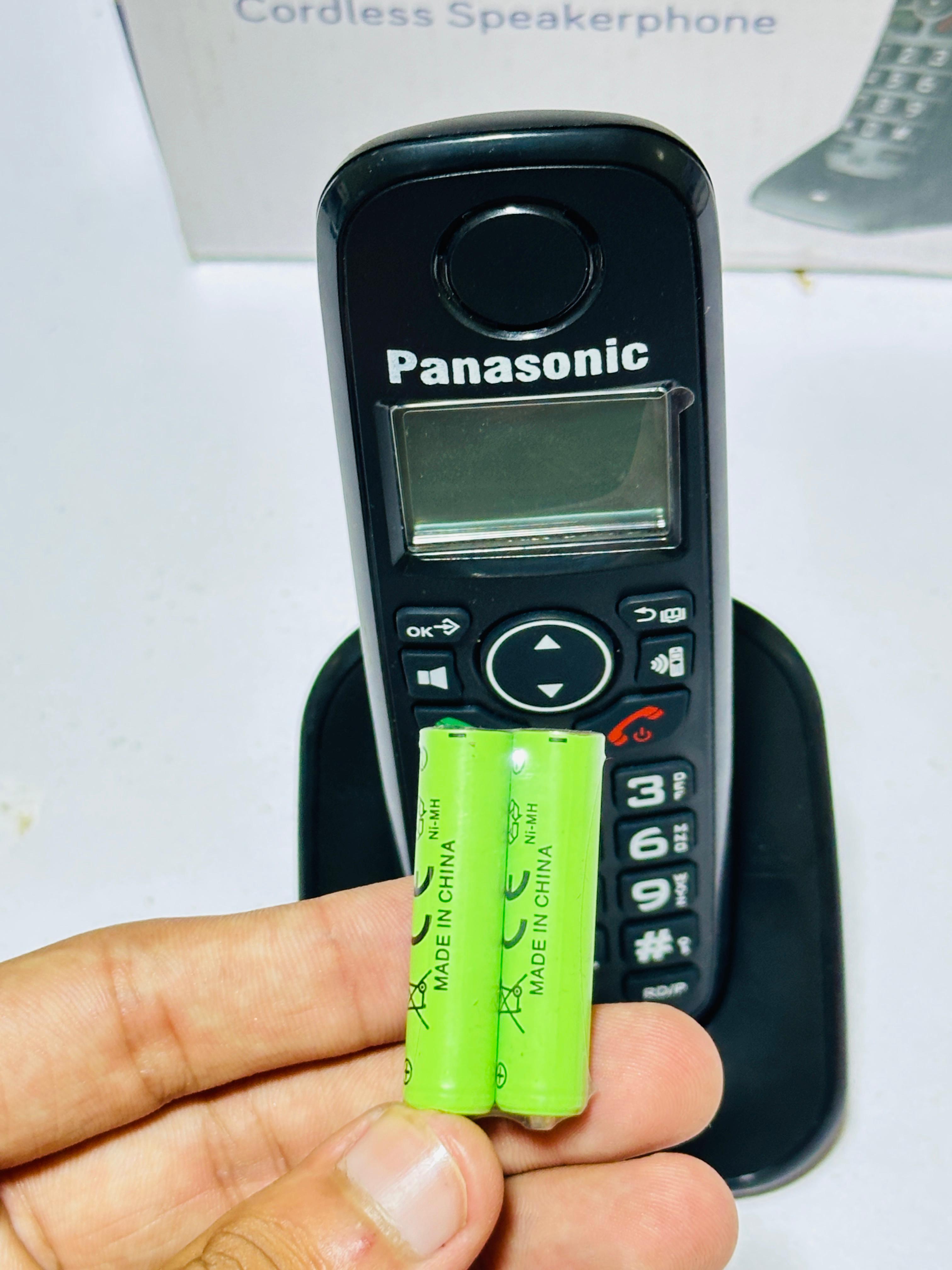 Panasonic D1001  cordless speaker phone with  Digital Cordless Telephone