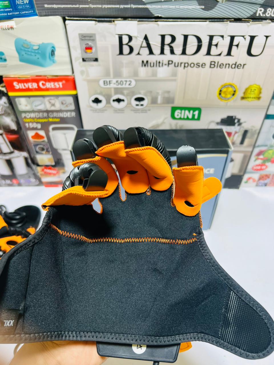 Hand Function  Rehabilitation Robot Gloves, Hand Dysfunction Patient Training Device Stroke Hemiplegia, Finger Exerciser Hand Strengthener Finger Orthosis for Relief Cramps