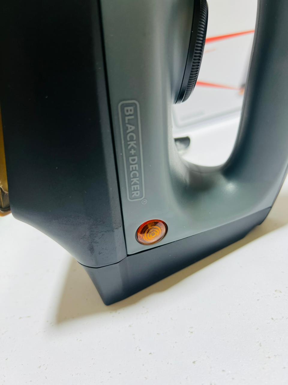 Black And Decor Dry Iron 1100W