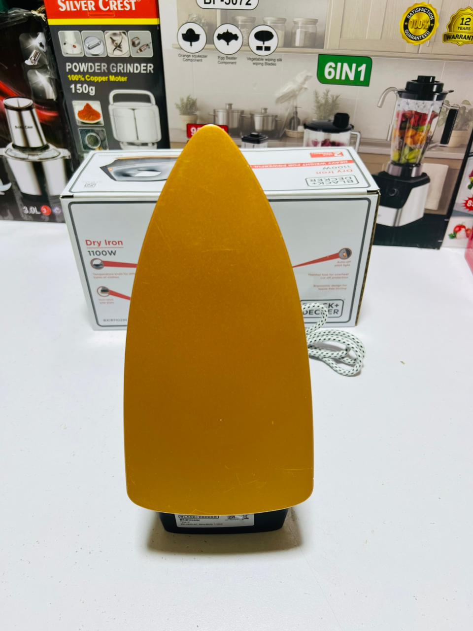 Black And Decor Dry Iron 1100W
