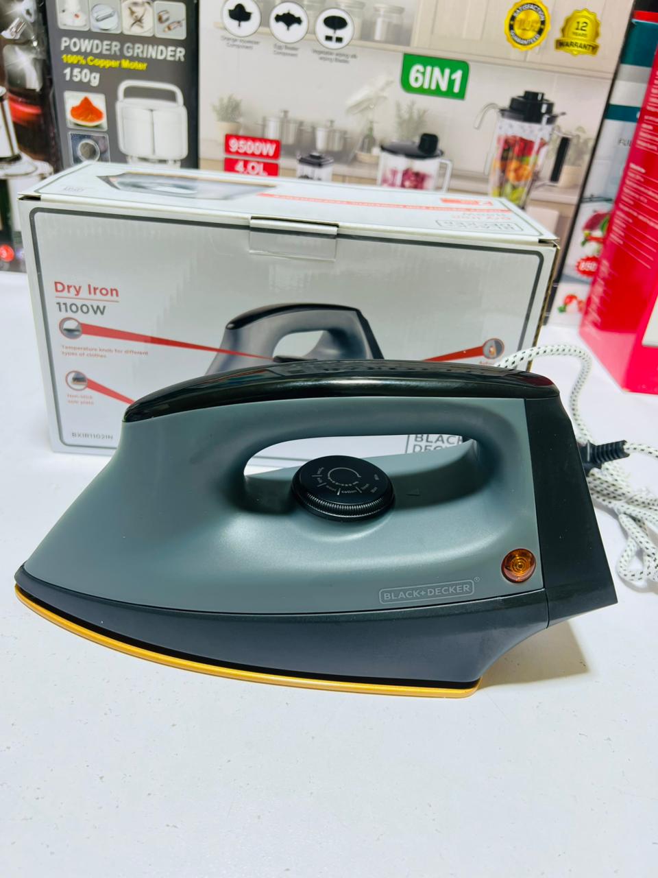 Black And Decor Dry Iron 1100W