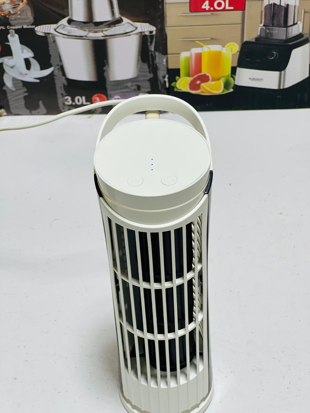 Portable 2 Speed USB Desk Fan With LED Light Bladeless Safe And Quiet Table Tower Fan For Students And Office Workers
