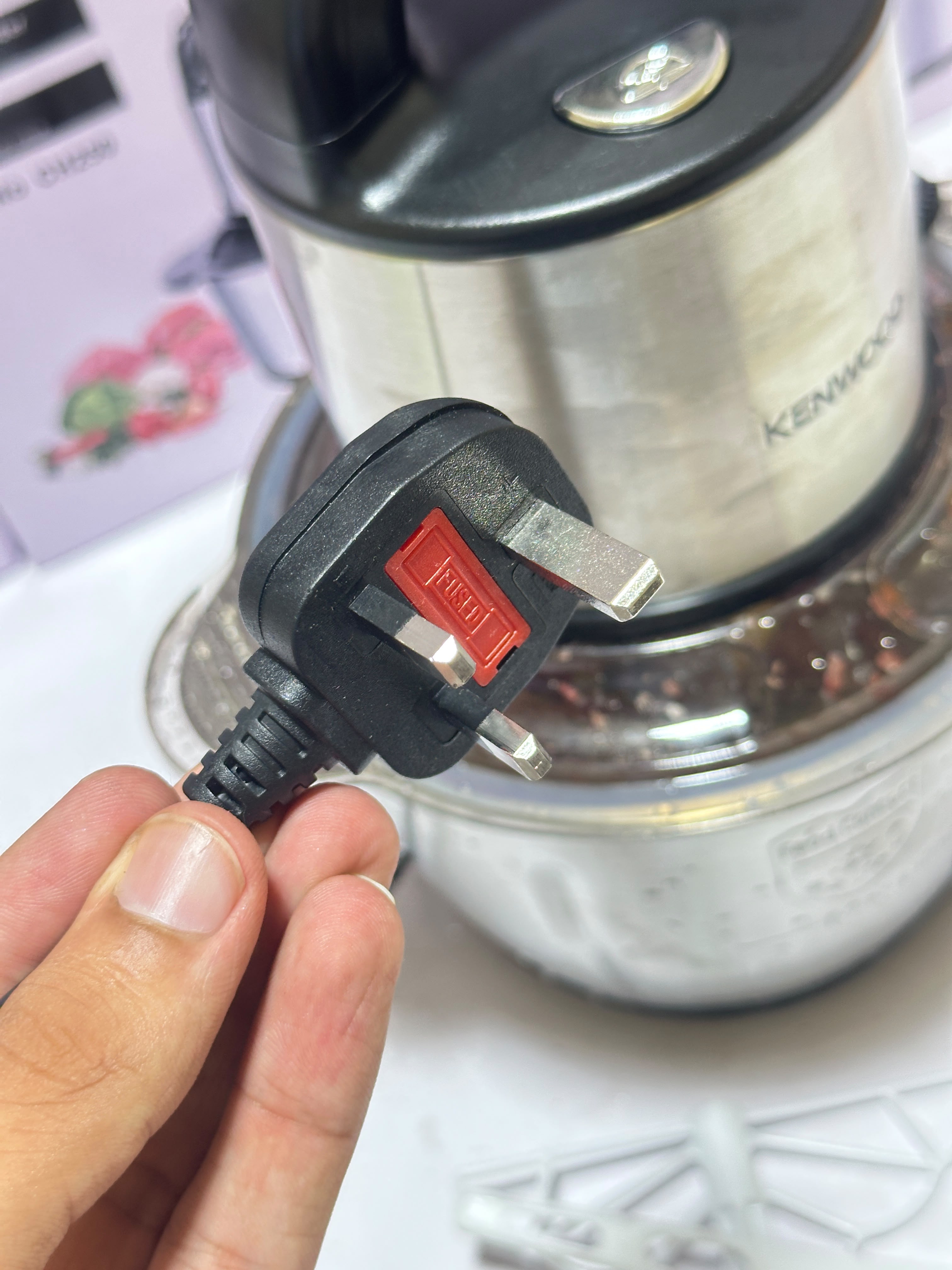 Kenwood 3L Electric Meat Chopper – Powerful 3-Speed Grinder with Egg Beater