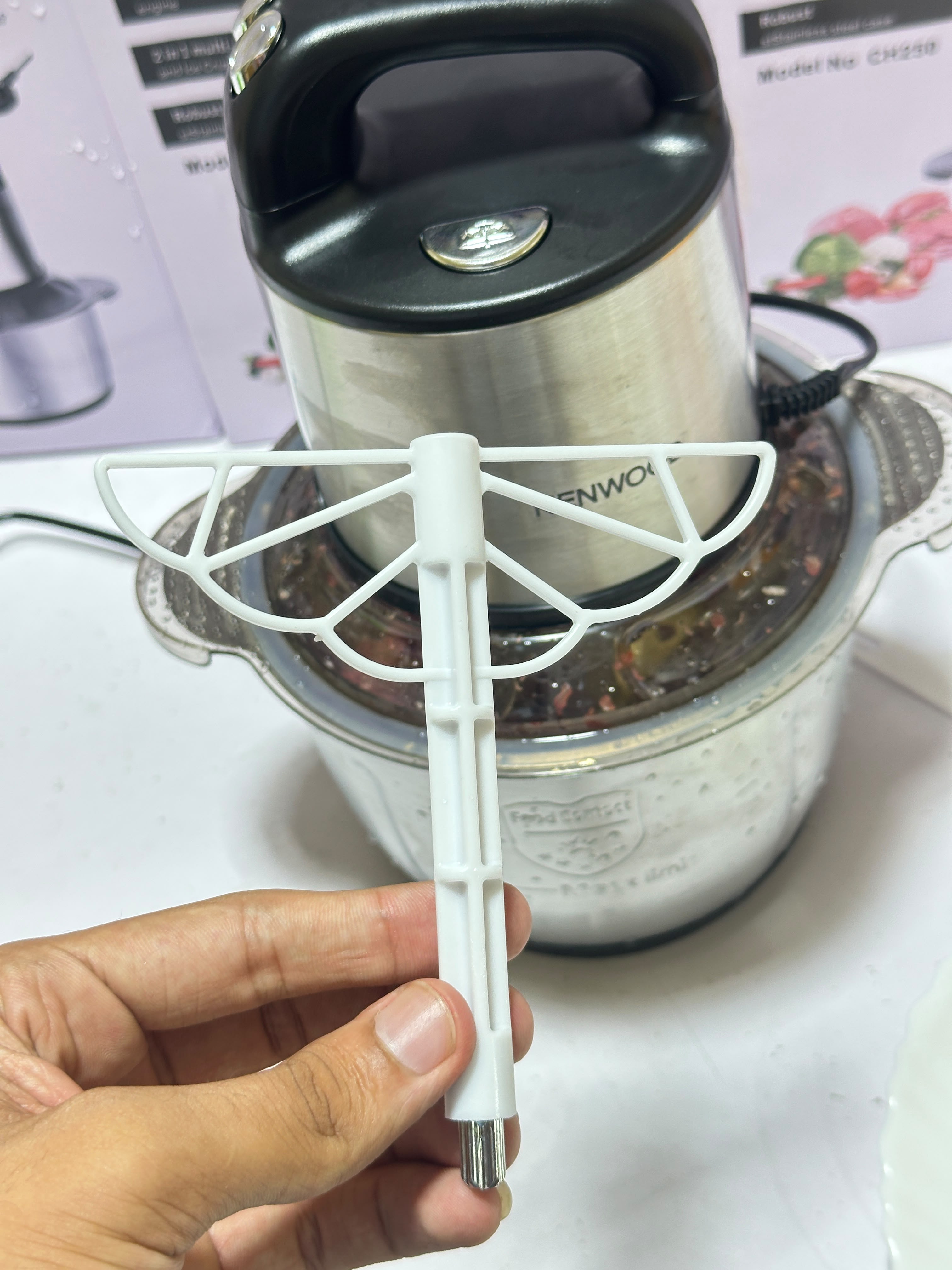 Kenwood 3L Electric Meat Chopper – Powerful 3-Speed Grinder with Egg Beater
