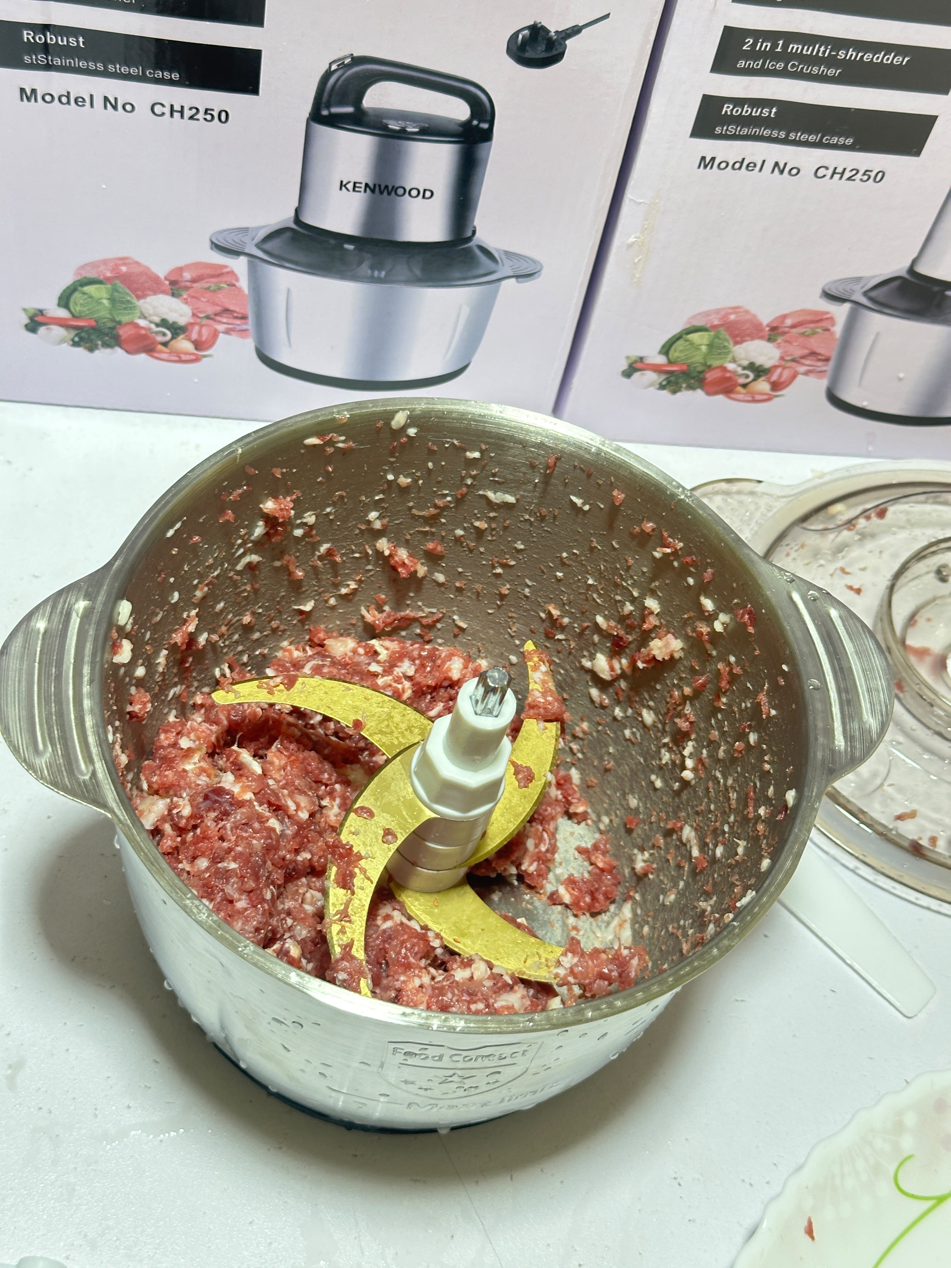 Kenwood 3L Electric Meat Chopper – Powerful 3-Speed Grinder with Egg Beater