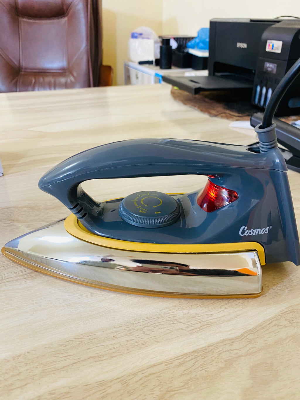 Lot imported Cosmos Dry iron 400watt